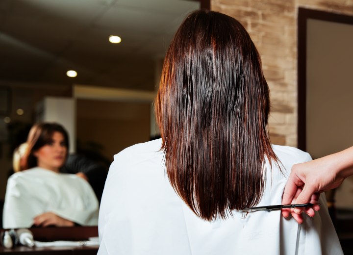 Fare un taglio su capelli lunghi