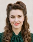 Capelli semiraccolti degli anni '40
